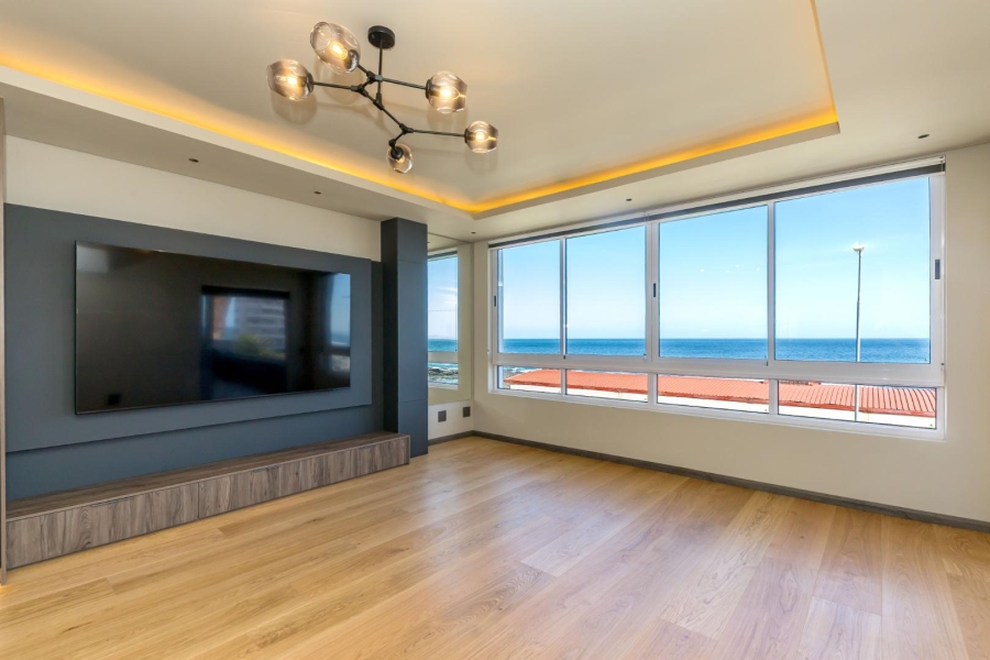 2 Bedroom Property for Sale in Sea Point Western Cape